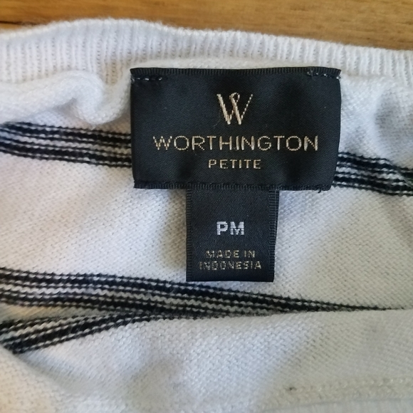 Worthington Petite Black and White Stripe Sweater Size Petite Stripes Striped - Picture 3 of 4